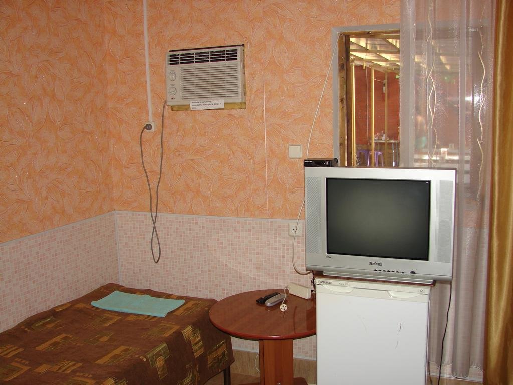 Гостиница Солнечный Дворик  Голубицкая